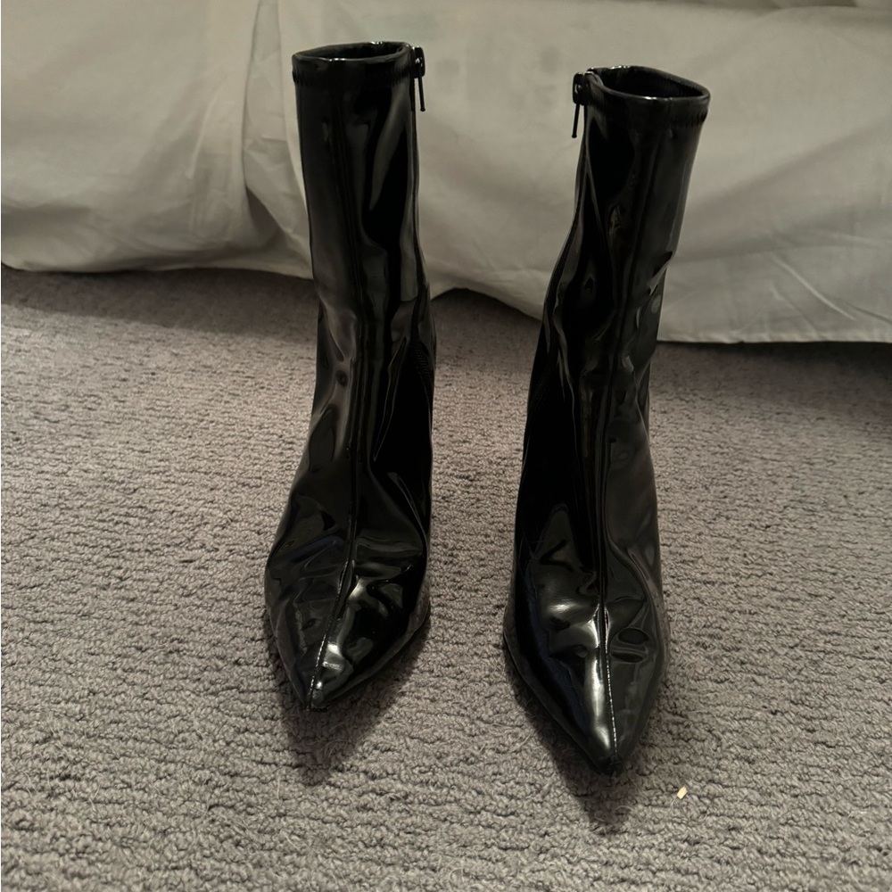 Jeffrey Campbell black patent leather booties size 9